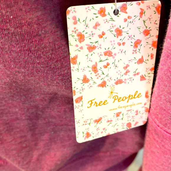 Free people pink sweatshirt with back ruffle thumb holes - Picture 2 of 5